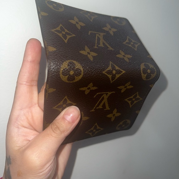 Louis Vuitton Monogram Compact Wallet - Picture 9 of 10